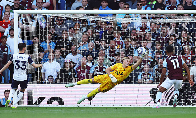 Fotbalové přestupy ONLINE: Nová šance pro Kinského? Údajně zaujal West Ham