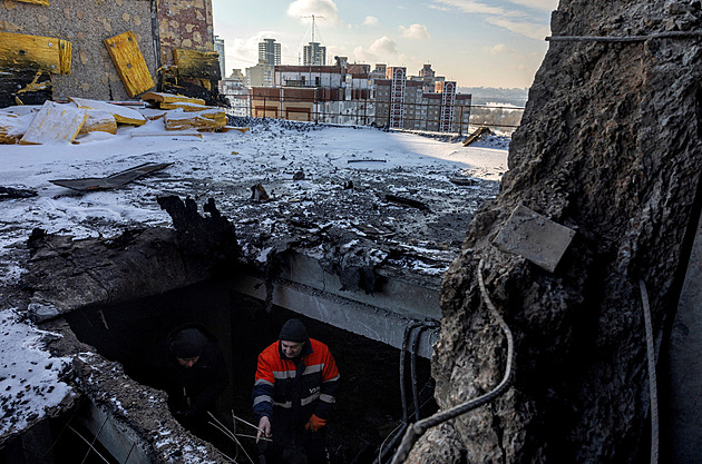 Rusové hlásí dobytí obce na Donbasu. Cílený teror, míní o útocích Zelenskyj