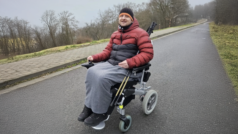 Martin je odkázán na druhé, sní o vlastním autě. Příspěvek mu stát zamítl, teď prosí o pomoc