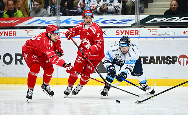 ONLINE: Liberec vede na Třincem, Hradec nad Kladnem, daří se Varům v Olomouci