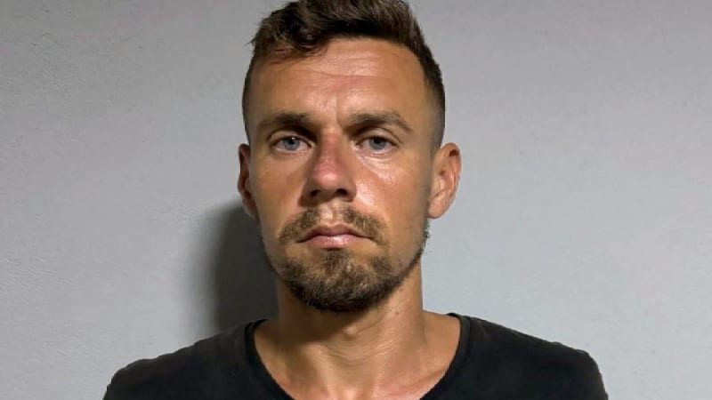 Letadlo s propuštěným Čechem je na cestě z Venezuely. V Praze Darmovzal přistane večer