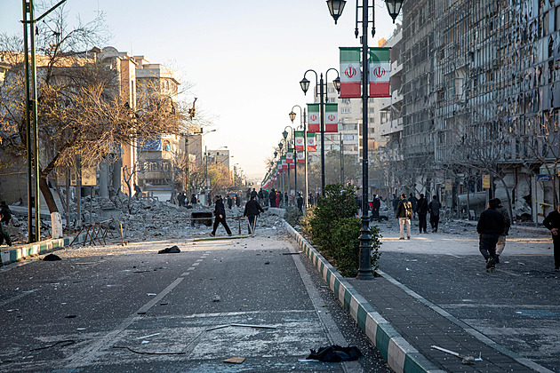 Historický moment. Trump chce Írán bez ajatolláhů, se ztrátami počítá, říká expert