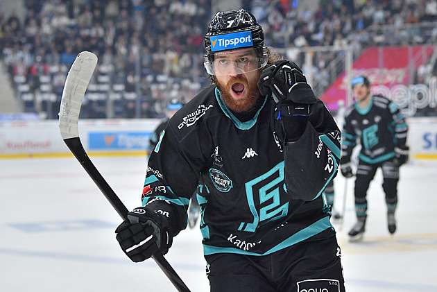 ONLINE: Vary vyhrály i druhý mač v Liberci, Hradec o první triumf usiluje v prodloužení