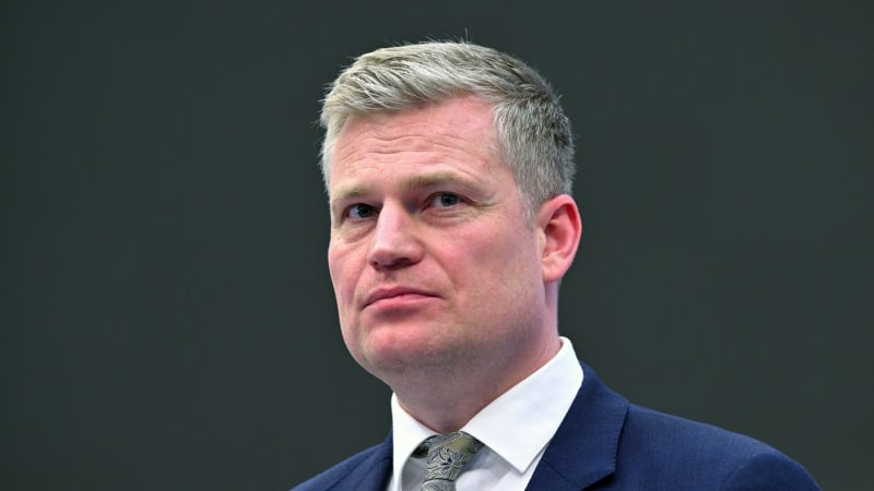 Kolik stála Turkova cesta do Bruselu? Hotel za 10 tisíc na noc, dvě zpáteční letenky i kapesné