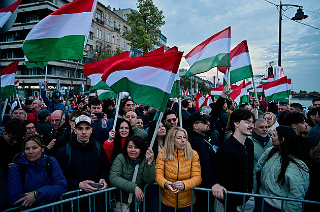 Volby v Maďarsku ONLINE: Opoziční Tisza získá většinu, naznačují první výsledky