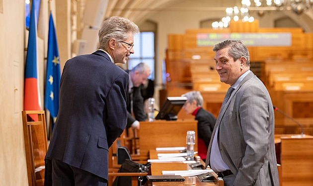 Senát odmítl zákon o regulaci cen pohonných hmot. Nesníží je, argumentuje