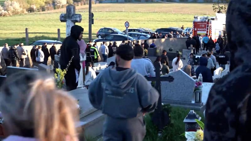 Záhada klepání z hrobu: Pozůstalí věří, že byl jejich příbuzný pohřben zaživa. Ukázali důkaz