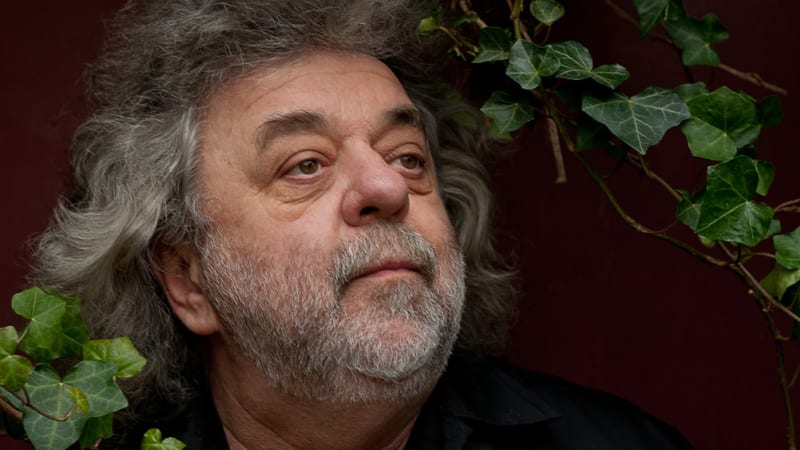 Zemřel Oskar Petr, autor hitů kapely Lucie či Anety Langerové. Hrál i s Pražským výběrem