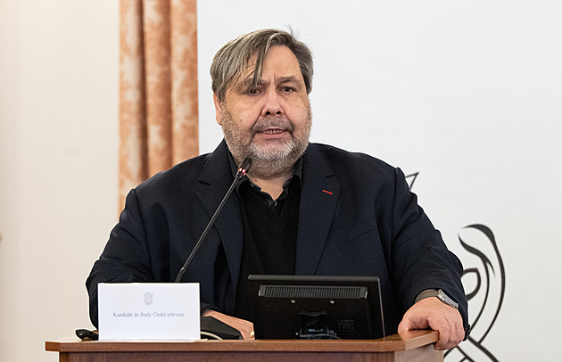 PŘEHLEDNĚ: Do Rady ČT nově zamíří bývalý poslanec ANO i učitelka. Dva muži obhájili