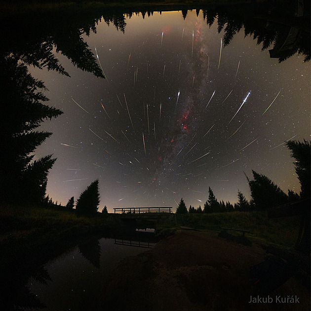 Snímek osmnáctiletého Čecha zaujal NASA.
Perseidy skládal pět nocí z tisíců fotografií