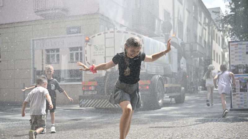 RADAR: Do Česka dorazí opět tropy, udeří i bouřky. Kdy se zase ochladí?