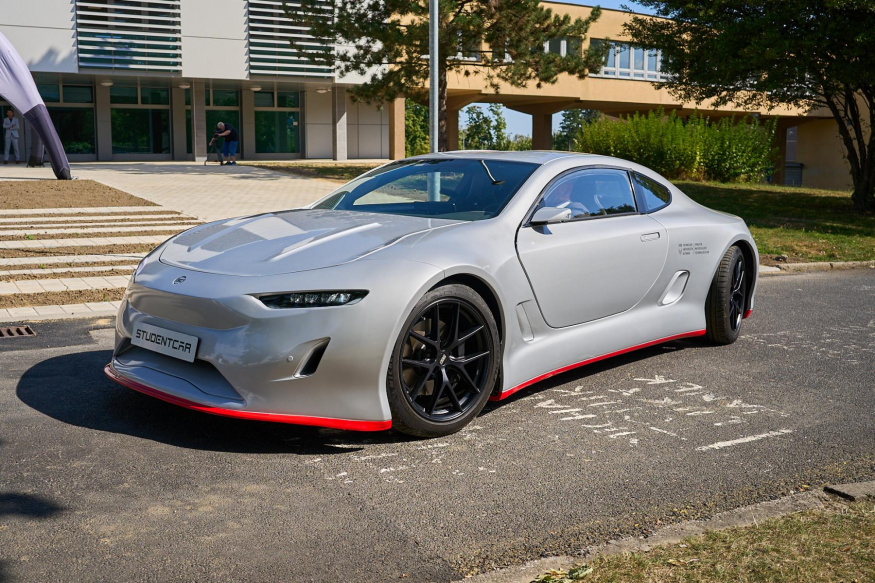 Studentský elektromobil Titan má za sebou oficiální premiéru. Podívat se na něj můžete i vy