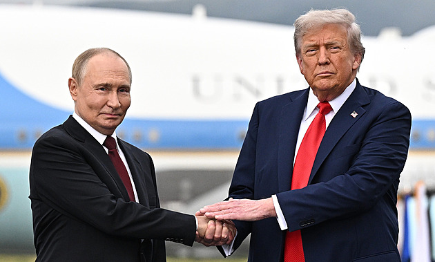ANALÝZA: Mnichov Donalda Trumpa. Za pouhou naději u voleb obětoval spojence