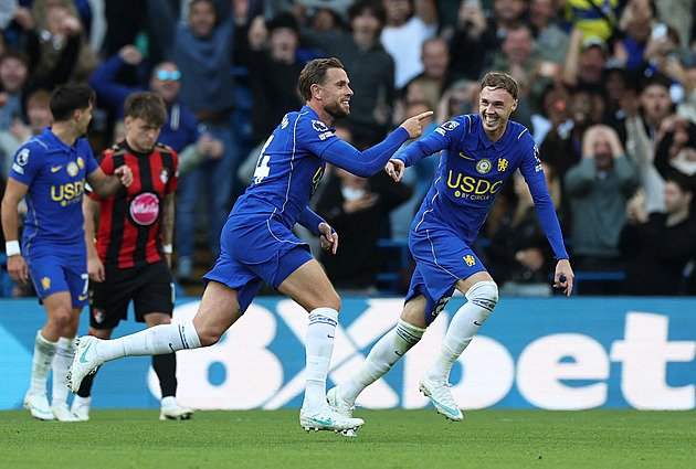 Chelsea zválcovala Bournemouth, Leeds prohrál s Arsenalem. Tottenham remizoval