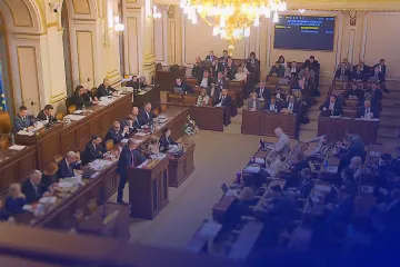 Koalice prosadila přednostní jednání o televizních a rozhlasových poplatcích